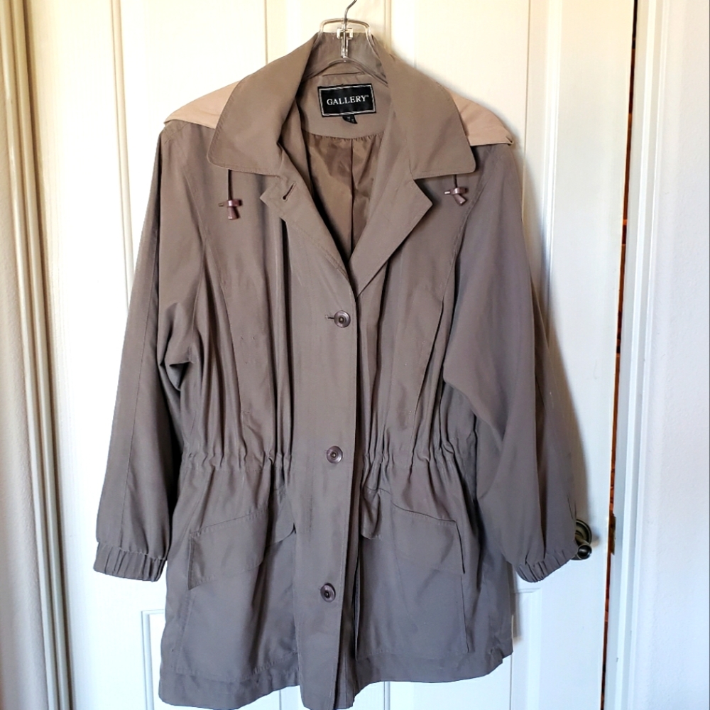 Lightweight jacket with hood size M